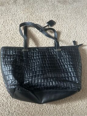 Kenneth Cole Reaction Black Quilted Tote with Double Handles size 17*11